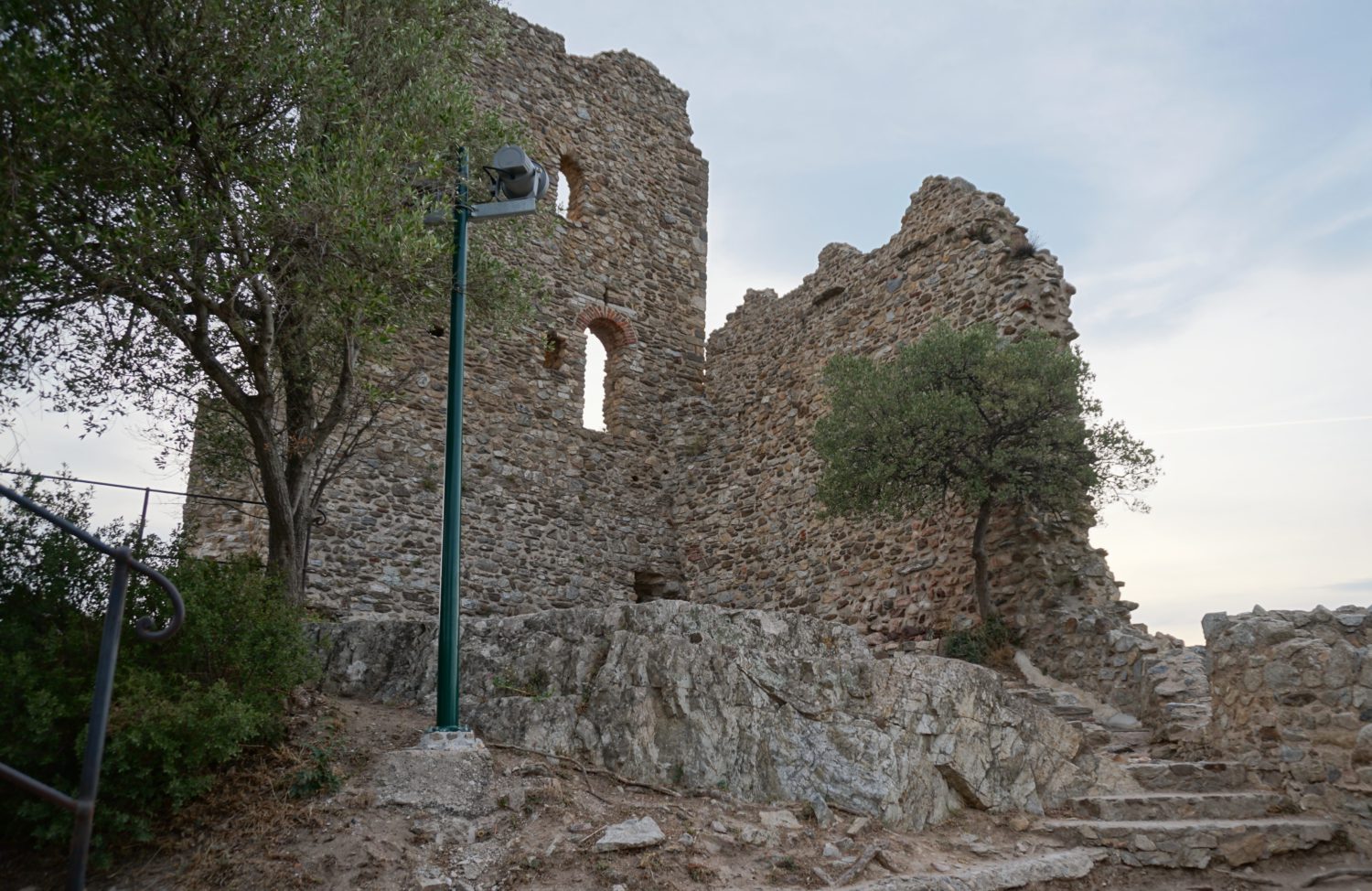 Aufstieg Château de Grimaud, Ruine