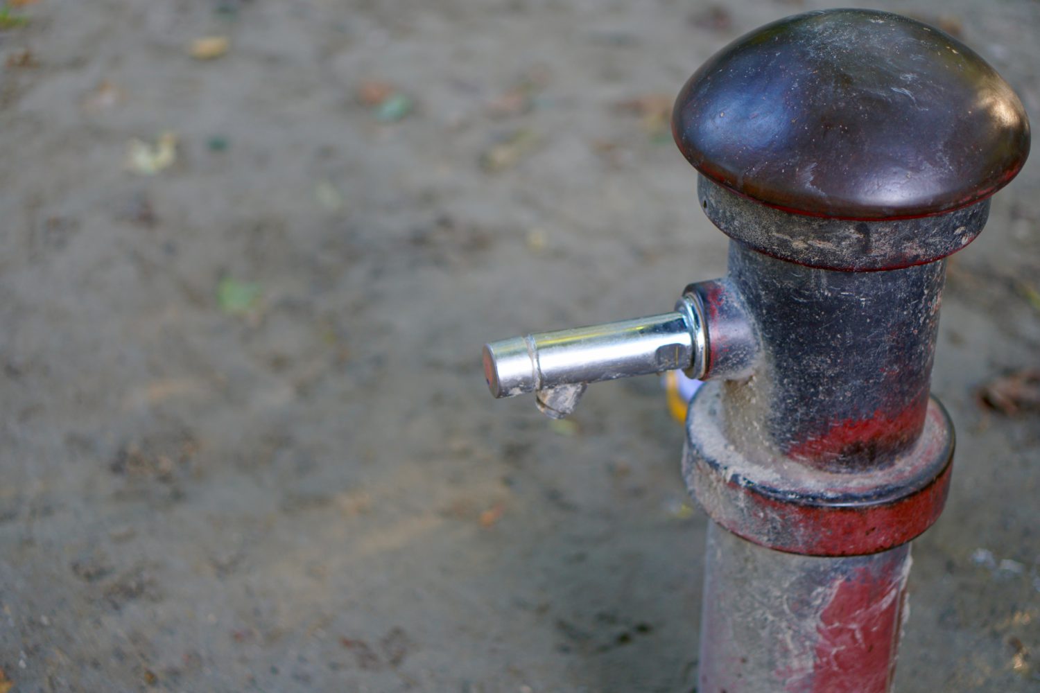 unsere-liebsten-spielplaetze-muenchen-spielplatz-milchhaeusl-wasserspiel